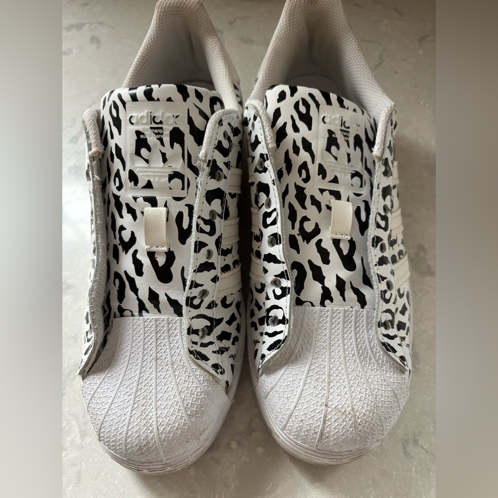 Adidas Leopard Sneakers, size 6. No laces. Very lightly worn, see pics!